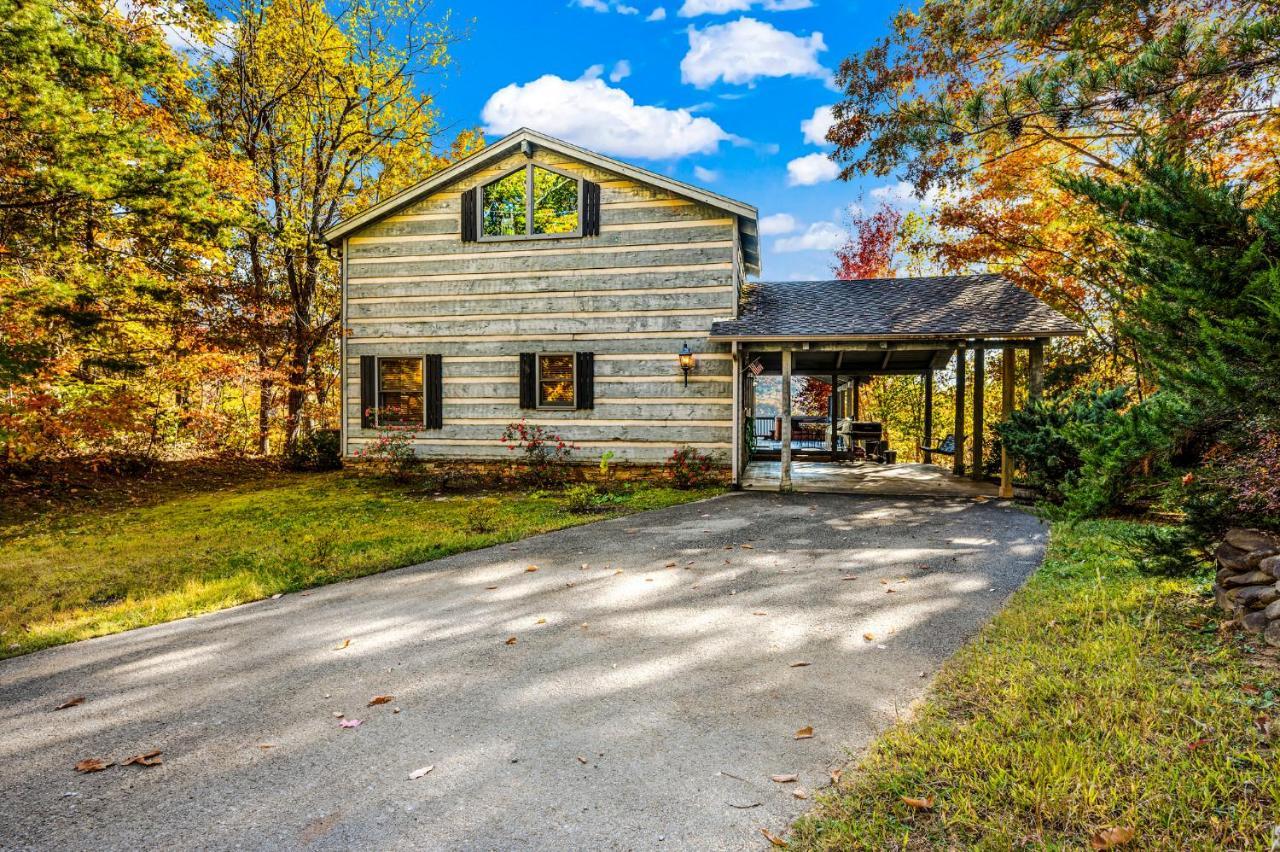 Barenberg Cabin - Secluded Unobstructed Panoramic Smoky Mountains View With Two Master Suites, Loft Game Room, And Hot Tub 蓋特林堡 外观 照片