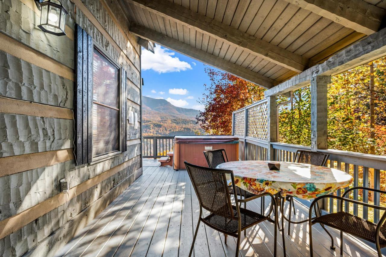 Barenberg Cabin - Secluded Unobstructed Panoramic Smoky Mountains View With Two Master Suites, Loft Game Room, And Hot Tub 蓋特林堡 外观 照片