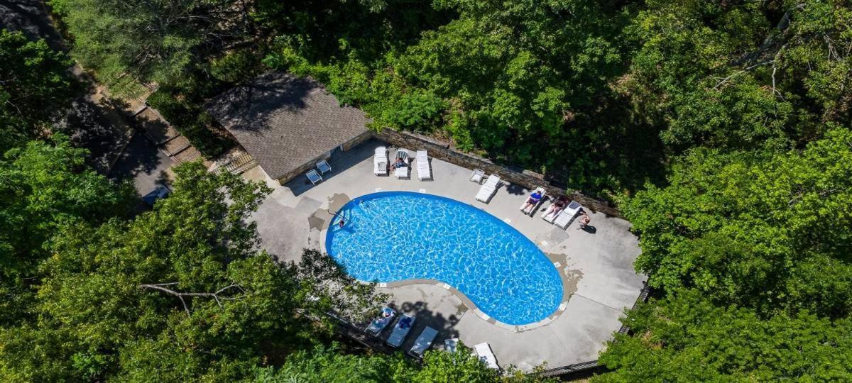 Barenberg Cabin - Secluded Unobstructed Panoramic Smoky Mountains View With Two Master Suites, Loft Game Room, And Hot Tub 蓋特林堡 外观 照片